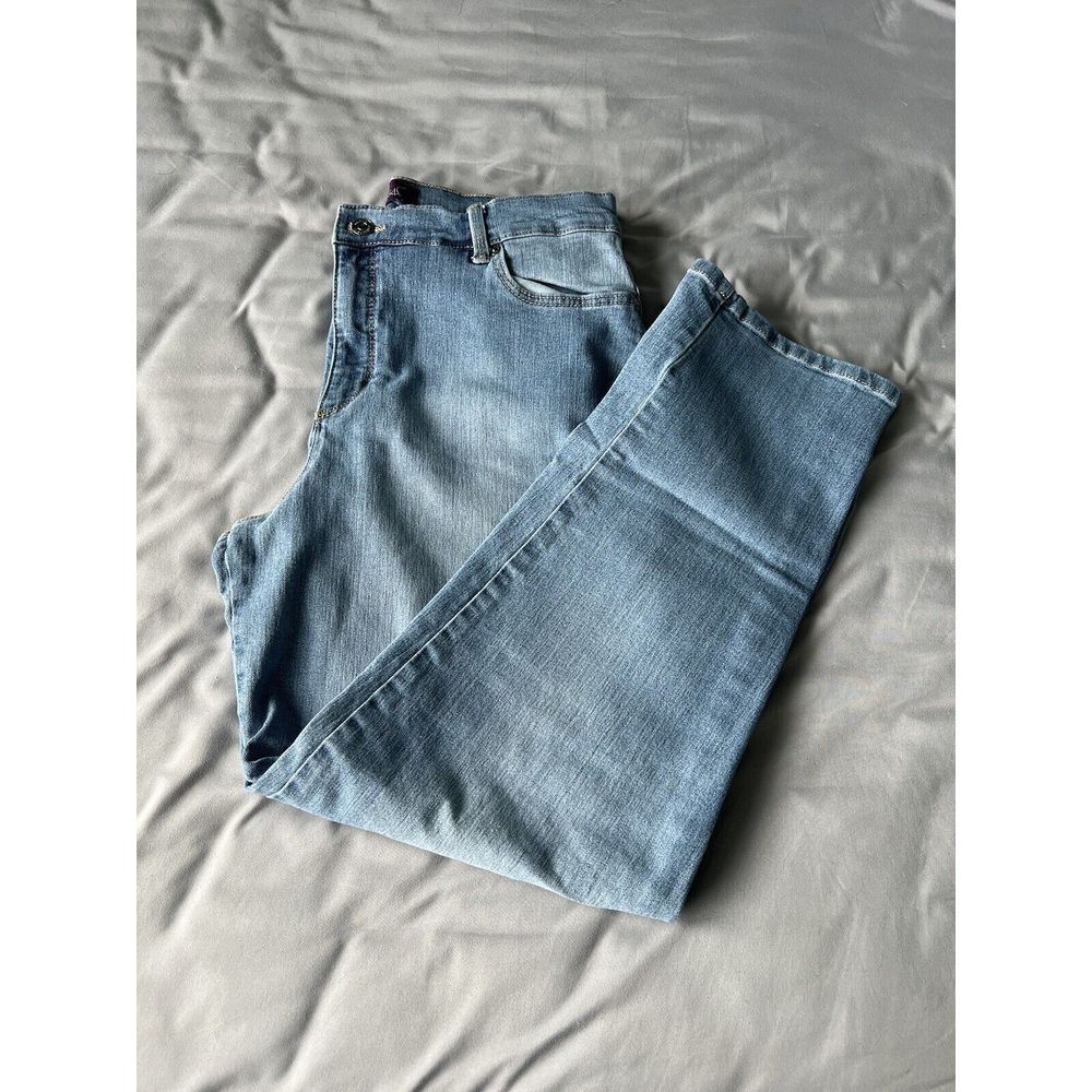 Gloria Vanderbilt Womens 16 Light Wash Amanda Missy Short Cotton Blend Jeans